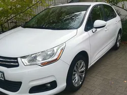 Weiß Gebraucht 2012 Citroën C4 Limousine | 4.250 € (Fairer Preis)