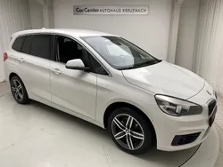 Weiß Gebraucht 2016 BMW 218 Gran Tourer Sport Line Van / Kleinbus | 12.000 € (Guter Preis)