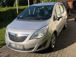 Silber Gebraucht 2011 Opel Meriva Van / Kleinbus | 3.999 € (Etwas zu teuer)