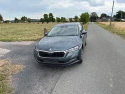 Grau Gebraucht 2021 Skoda Octavia Kombi | 14.500 € (Guter Preis)