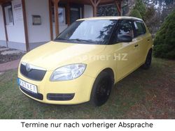Gelb Gebraucht 2010 Skoda Fabia Limousine | 1.999 € (Guter Preis)