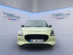 Gelb Neu 2025 Suzuki Swift Comfort Limousine | 18.900 €