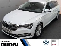 Moonweiss metallic Gebraucht 2022 Skoda Superb Style Kombi | 26.840 € (Fairer Preis)