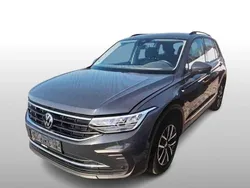 Grau Gebraucht 2022 VW Tiguan Life SUV | 23.490 € (Fairer Preis)