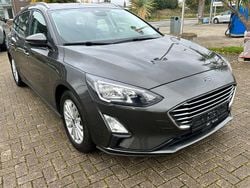 Grau Gebraucht 2020 Ford Focus Titanium Limousine | 10.999 € (Guter Preis)