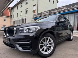 Black sapphire metallic Gebraucht 2018 BMW X3 Advantage SUV | 21.980 € (Etwas zu teuer)