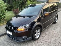 Schwarz Gebraucht 2012 VW Touran Cross Van / Kleinbus | 4.900 € (Guter Preis)