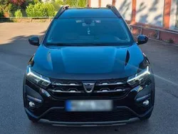 Schwarz Gebraucht 2022 Dacia Jogger Extreme Kombi | 20.500 € (Etwas zu teuer)