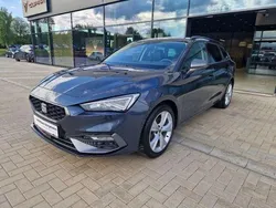 Grau Gebraucht 2024 Seat Leon FR Limousine | 29.204 € (Fairer Preis)