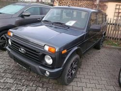 Grau Gebraucht 2022 Lada Urban SUV | 14.500 € (Fairer Preis)