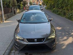 Grau Gebraucht 2015 Seat Leon FR Limousine | 10.000 € (Etwas zu teuer)