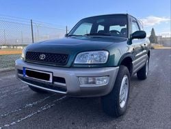 Grün Gebraucht 1998 Toyota RAV4 SUV | 2.900 € (Guter Preis)