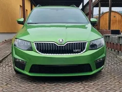Grün Gebraucht 2016 Skoda Octavia vRS Kombi | 15.000 € (Fairer Preis)