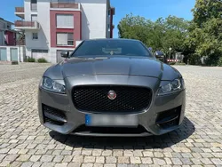 Gebraucht 2017 Jaguar XF R-Sport Limousine | 13.490 € (Teuer)