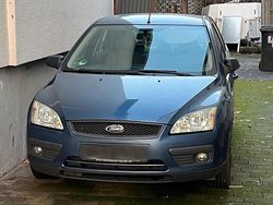Blau Gebraucht 2006 Ford Focus Limousine | 1.500 € (Guter Preis)