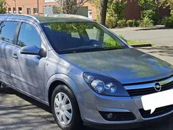 Grau Gebraucht 2005 Opel Astra Kombi | 2.999 € (Guter Preis)