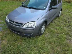 Grau Gebraucht 2004 Opel Corsa Kleinwagen | 1.250 € (Fairer Preis)
