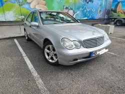 Silber Gebraucht 2003 Mercedes C180 Limousine | 2.190 € (Fairer Preis)
