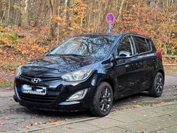 Schwarz Gebraucht 2014 Hyundai i20 Kleinwagen | 5.749 € (Superpreis)