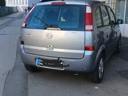 Silber Gebraucht 2005 Opel Meriva Van / Kleinbus | 1.300 € (Guter Preis)