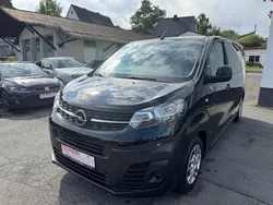 Schwarz Gebraucht 2022 Opel Vivaro Van | 20.890 € (Etwas zu teuer)