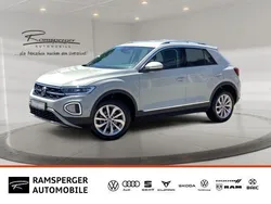 Grau (ascotgrau) Gebraucht 2024 VW T-Roc Style SUV | 27.990 € (Guter Preis)
