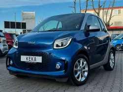 Midnight blue & cool silver Gebraucht 2021 Smart ForTwo Electric Drive Coupé | 11.950 € (Etwas zu teuer)
