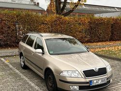 Gold Gebraucht 2005 Skoda Octavia Kombi | 1.400 € (Superpreis)