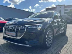 Mythosschwarz metallic Gebraucht 2022 Audi e-tron S-Line SUV | 29.950 € (Fairer Preis)