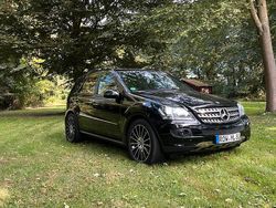 Schwarz Gebraucht 2008 Mercedes ML420 Edition 1 SUV | 10.500 € (Teuer)
