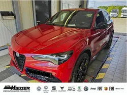 Rot Gebraucht 2023 Alfa Romeo Stelvio Competizione SUV | 37.975 € (Fairer Preis)