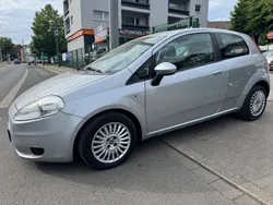 Grau Gebraucht 2009 Fiat Grande Punto Kleinwagen | 3.450 € (Etwas zu teuer)