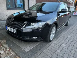 Schwarz Gebraucht 2014 Skoda Superb GreenLine Limousine | 8.750 € (Etwas zu teuer)