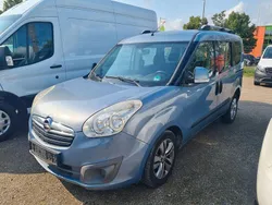 Blau Gebraucht 2012 Opel Combo Edition Van / Kleinbus | 2.400 € (Guter Preis)