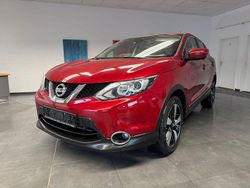 Rot Gebraucht 2017 Nissan Qashqai N-Connecta SUV | 12.180 € (Fairer Preis)