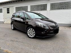 Braun Gebraucht 2015 Opel Zafira Tourer Van / Kleinbus | 8.250 € (Fairer Preis)