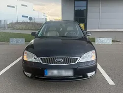 Schwarz Gebraucht 2004 Ford Mondeo Ghia Limousine | 4.190 €