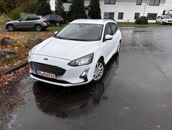 Weiß Gebraucht 2021 Ford Focus Active Limousine | 9.700 € (Teuer)