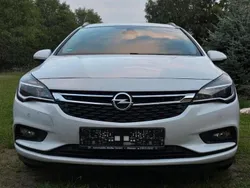 Weiß Gebraucht 2016 Opel Astra Dynamic Limousine | 6.100 € (Guter Preis)