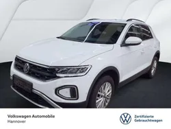 Pure white Gebraucht 2024 VW T-Roc Life SUV | 21.890 € (Guter Preis)