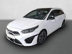 Deluxeweiss metallic Neu 2025 Kia Ceed Sportswagon GT-Line Kombi | 31.700 € (Teuer)