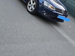 Blau Gebraucht 2011 VW Jetta Limousine | 5.800 € (Fairer Preis)