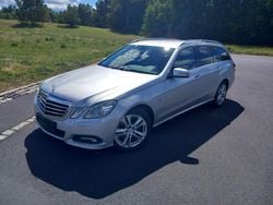 Silber Gebraucht 2010 Mercedes E200 Avantgarde Kombi | 10.500 € (Etwas zu teuer)