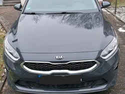 Grau Gebraucht 2021 Kia Ceed Edition 7 Limousine | 14.900 € (Etwas zu teuer)