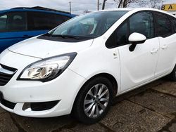 Weiß Gebraucht 2016 Opel Meriva drive Van / Kleinbus | 9.800 € (Etwas zu teuer)