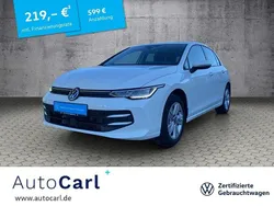 Weiß Gebraucht 2024 VW Golf VIII Life Kleinwagen | 22.380 € (Guter Preis)