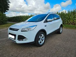 Weiß Gebraucht 2016 Ford Kuga SYNC Edition SUV | 8.900 € (Fairer Preis)