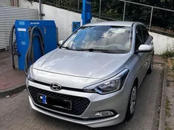 Silber Gebraucht 2017 Hyundai i20 Active Kleinwagen | 6.600 € (Fairer Preis)