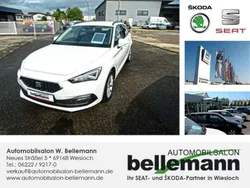 "candy" weiss Gebraucht 2022 Seat Leon Style Kombi | 19.490 € (Fairer Preis)