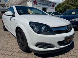 Weiß Gebraucht 2010 Opel Astra Cabriolet Cabrio | 7.999 € (Teuer)